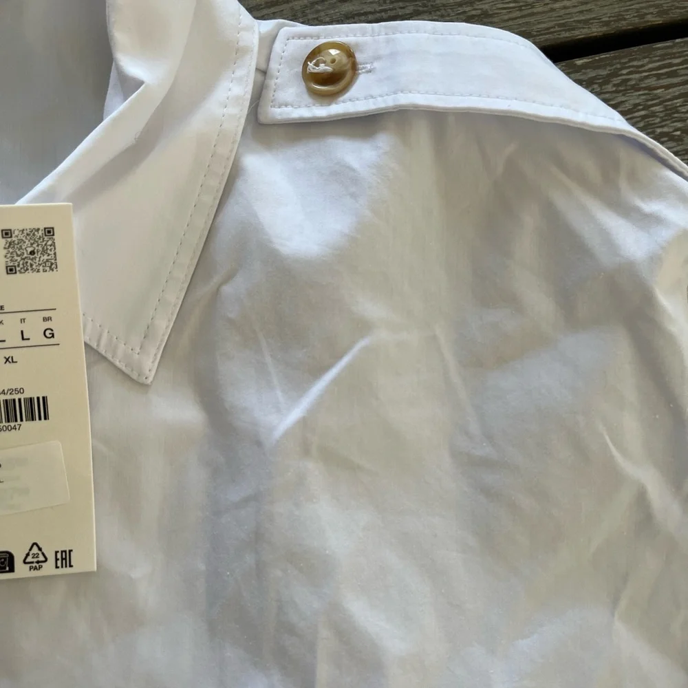 NWT Zara White Cropped Button-Up Shirt, size L. - Picture 3 of 5